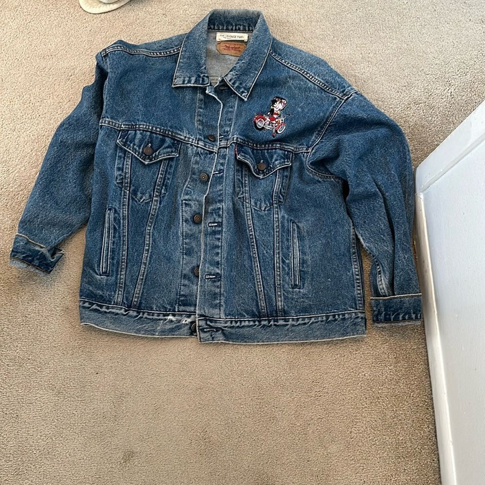 Levi’s vintage twin vintage Betty boop denim jacket. Fits like small